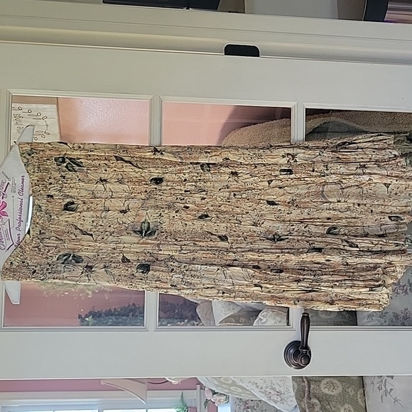 FloralSkirt and top set - Picture 4 of 7